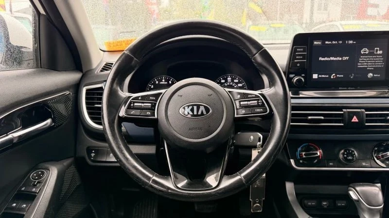 2021 Kia Seltos - Image 7 of 12