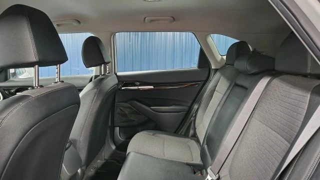 2021 Kia Seltos - Image 16 of 21