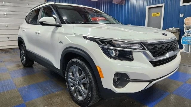 2021 Kia Seltos - Image 2 of 12