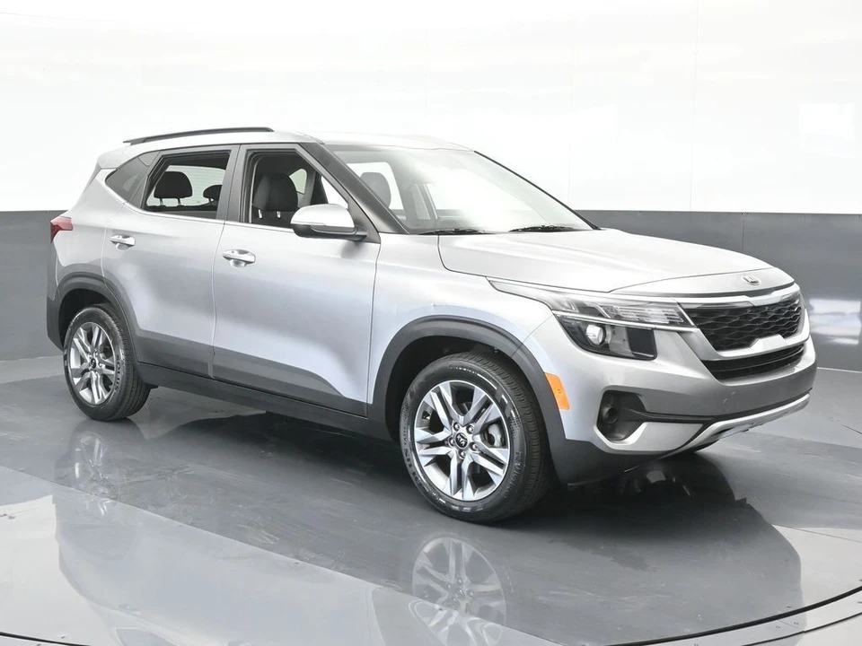 2021 Kia Seltos - Image 8 of 12