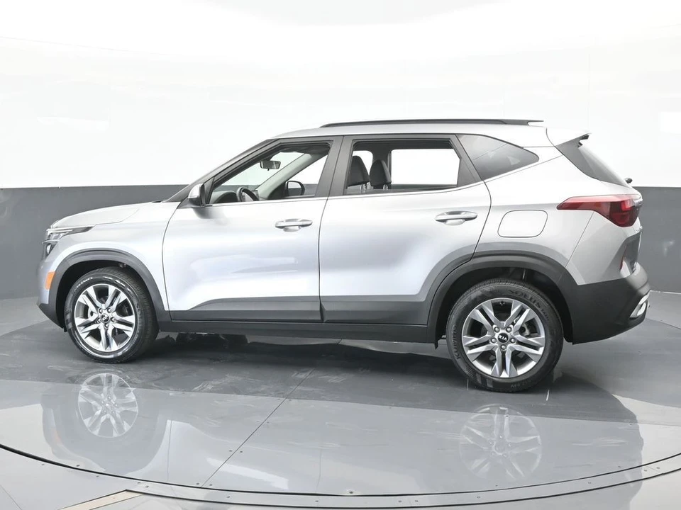 2021 Kia Seltos - Image 3 of 12