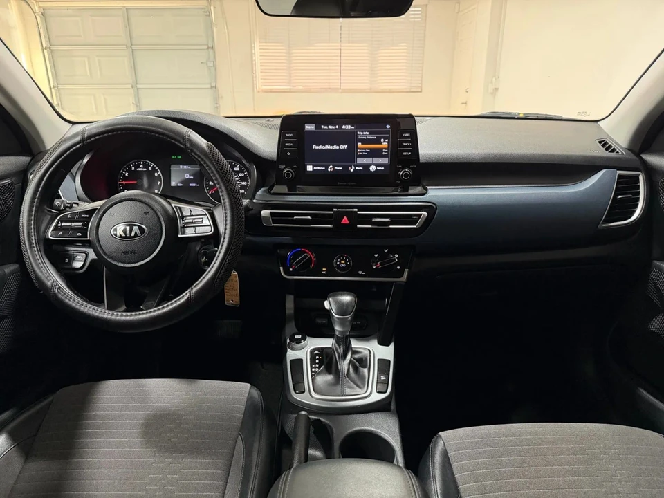 2021 Kia Seltos - Image 9 of 16
