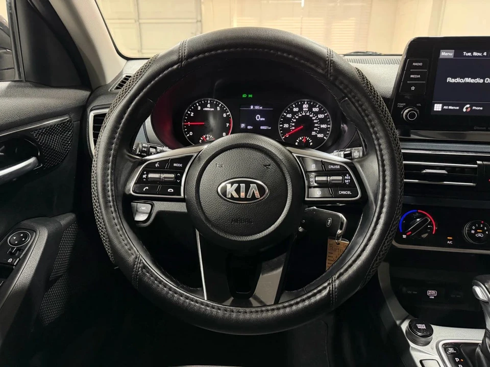 2021 Kia Seltos - Image 10 of 16