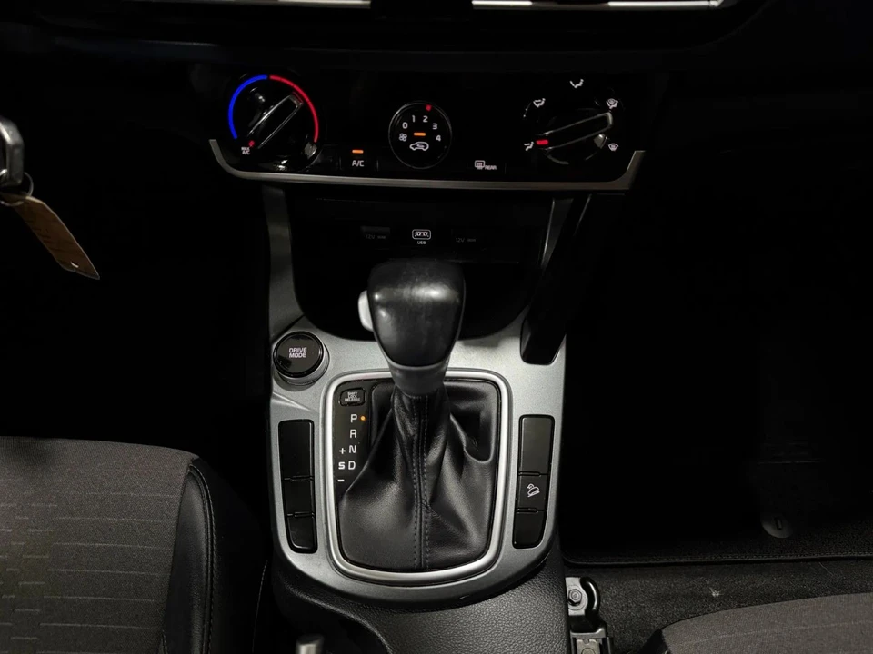 2021 Kia Seltos - Image 13 of 16