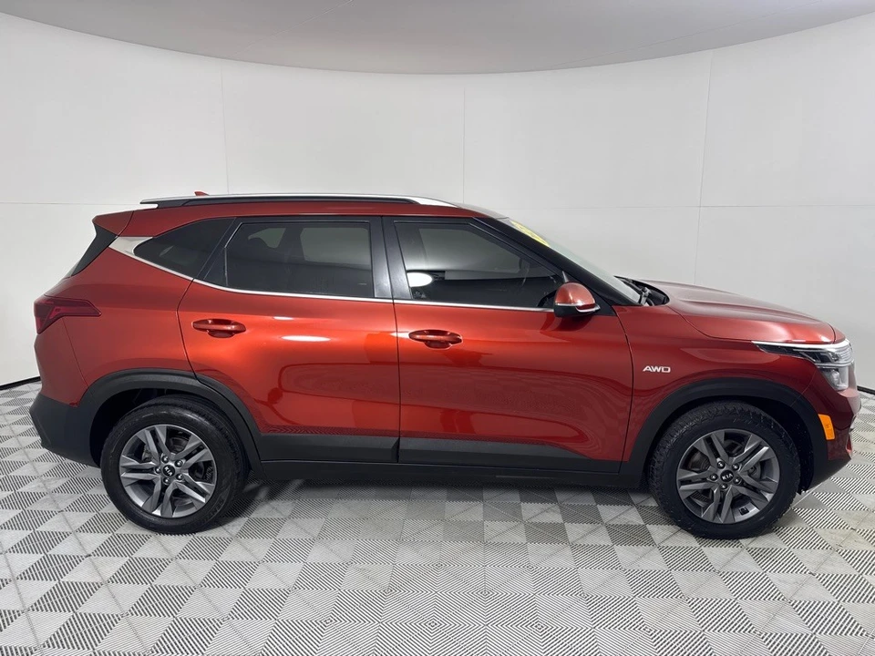2021 Kia Seltos - Image 4 of 12
