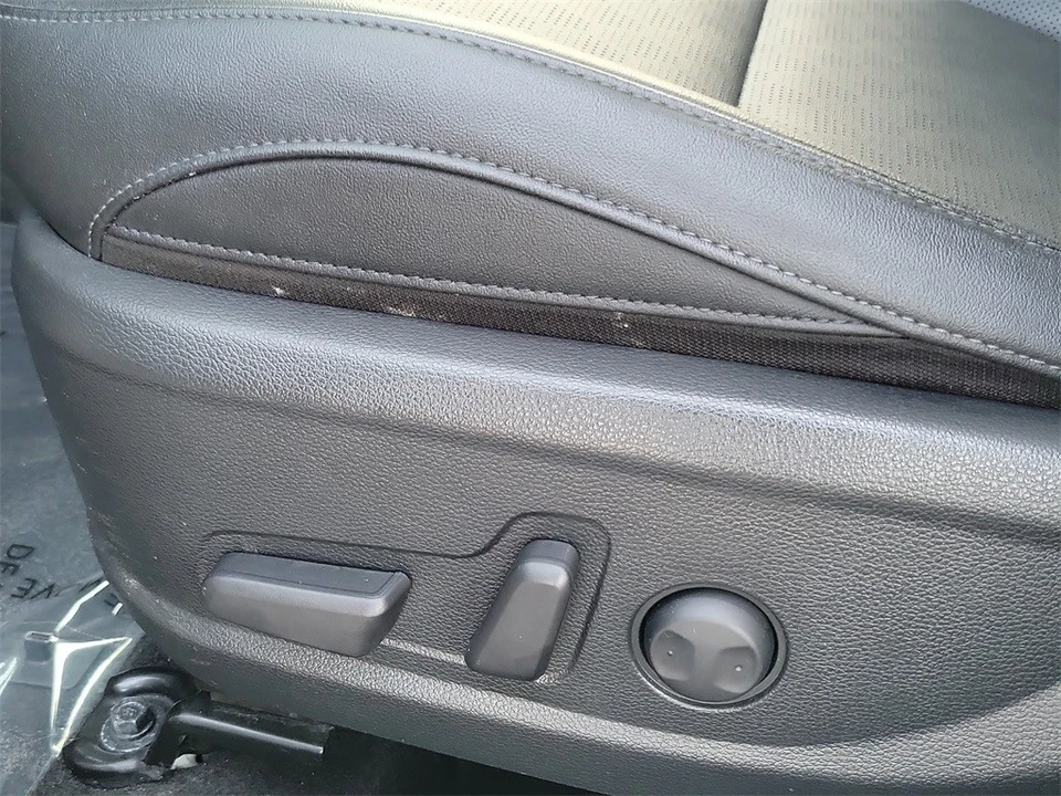 2021 Kia Seltos - Image 19 of 21