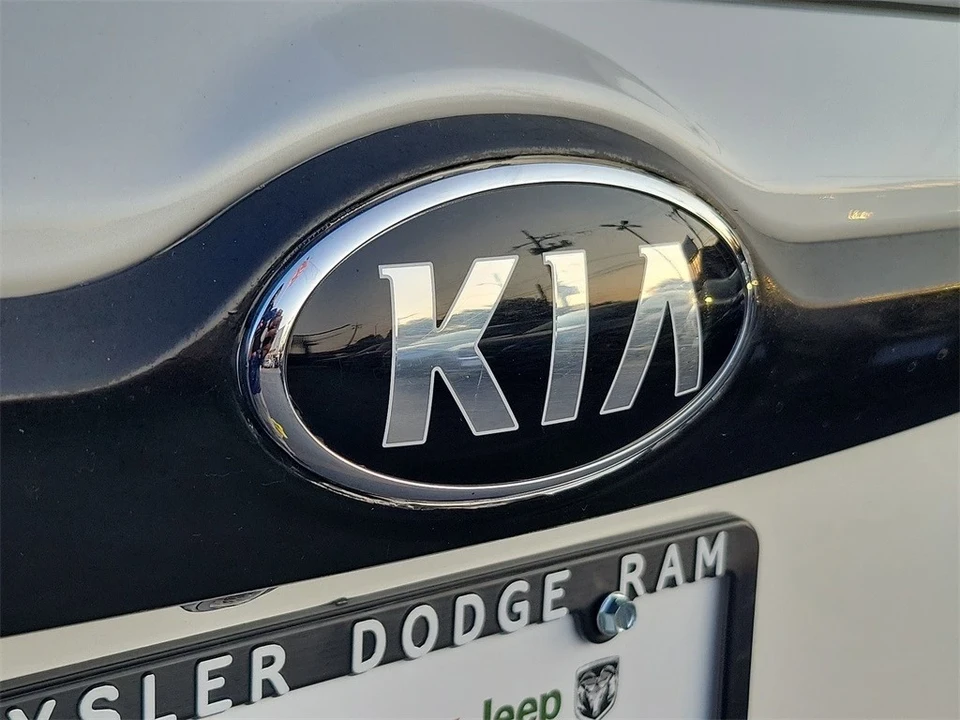 2021 Kia Seltos - Image 7 of 21