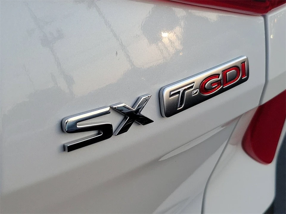 2021 Kia Seltos - Image 8 of 21