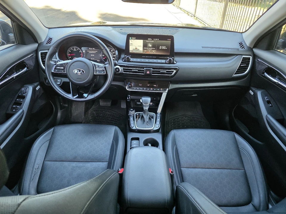 2021 Kia Seltos - Image 13 of 17
