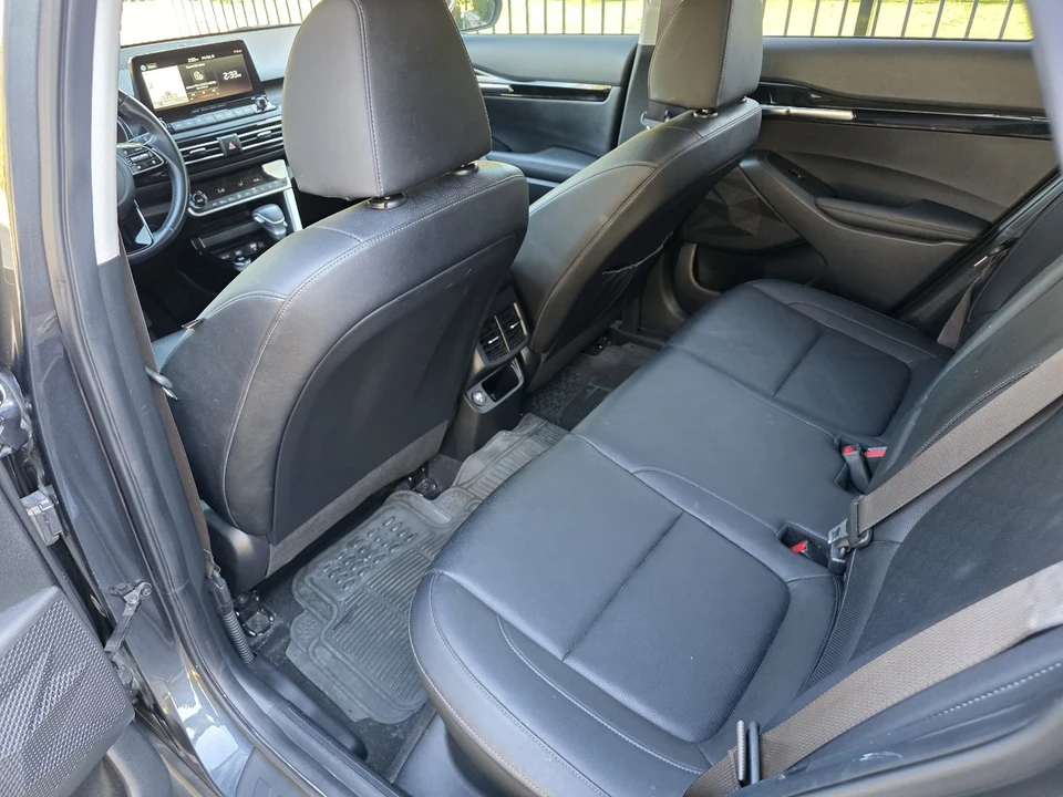 2021 Kia Seltos - Image 15 of 17