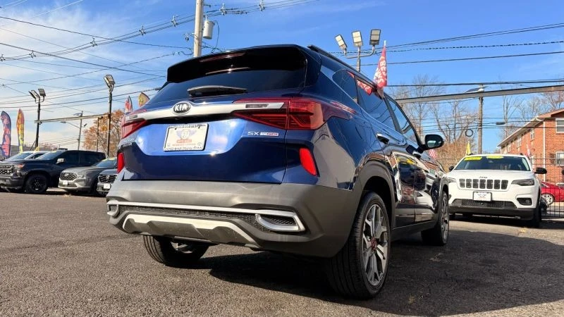 2021 Kia Seltos - Image 9 of 12