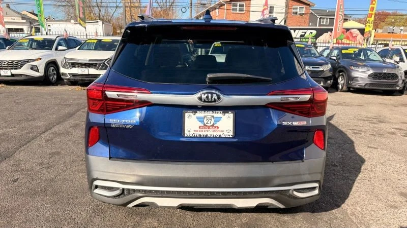 2021 Kia Seltos - Image 6 of 12
