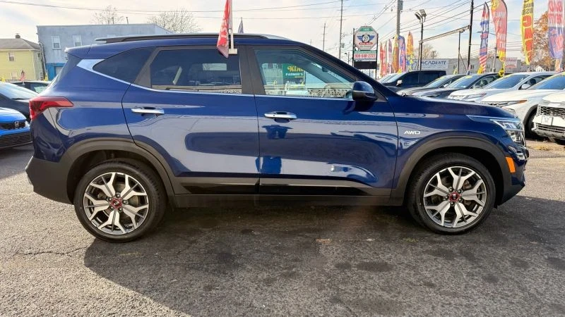 2021 Kia Seltos - Image 10 of 12