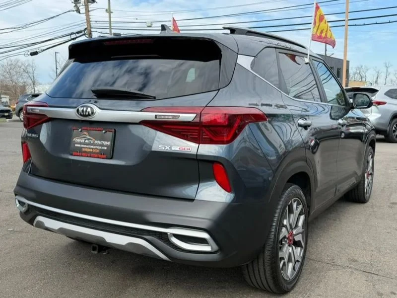2021 Kia Seltos - Image 6 of 12