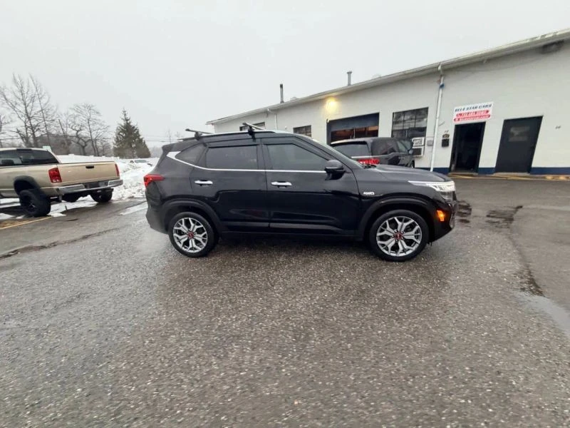 2021 Kia Seltos - Image 9 of 12