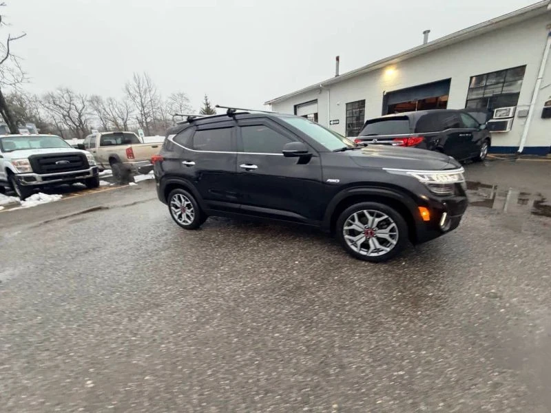 2021 Kia Seltos - Image 8 of 12
