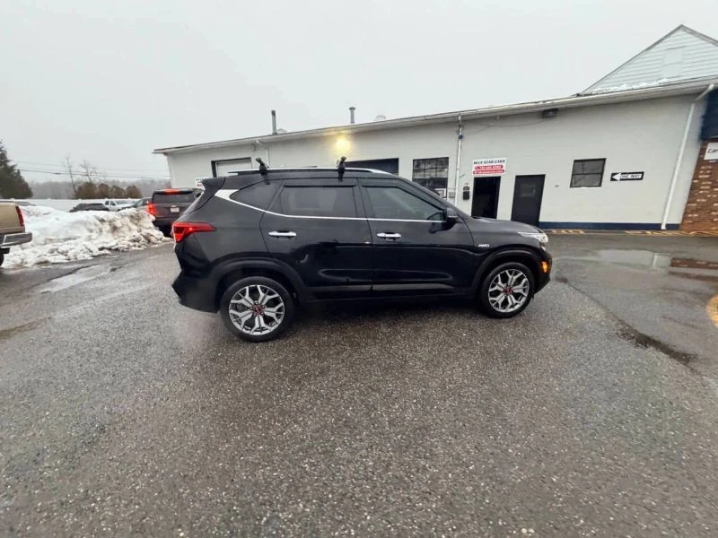 2021 Kia Seltos - Image 10 of 12