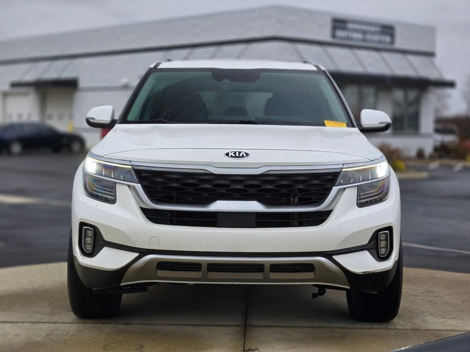 2021 Kia Seltos - Image 2 of 12