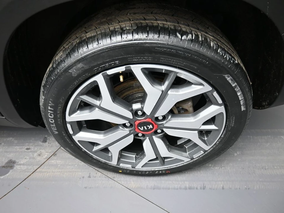 2021 Kia Seltos - Image 15 of 21