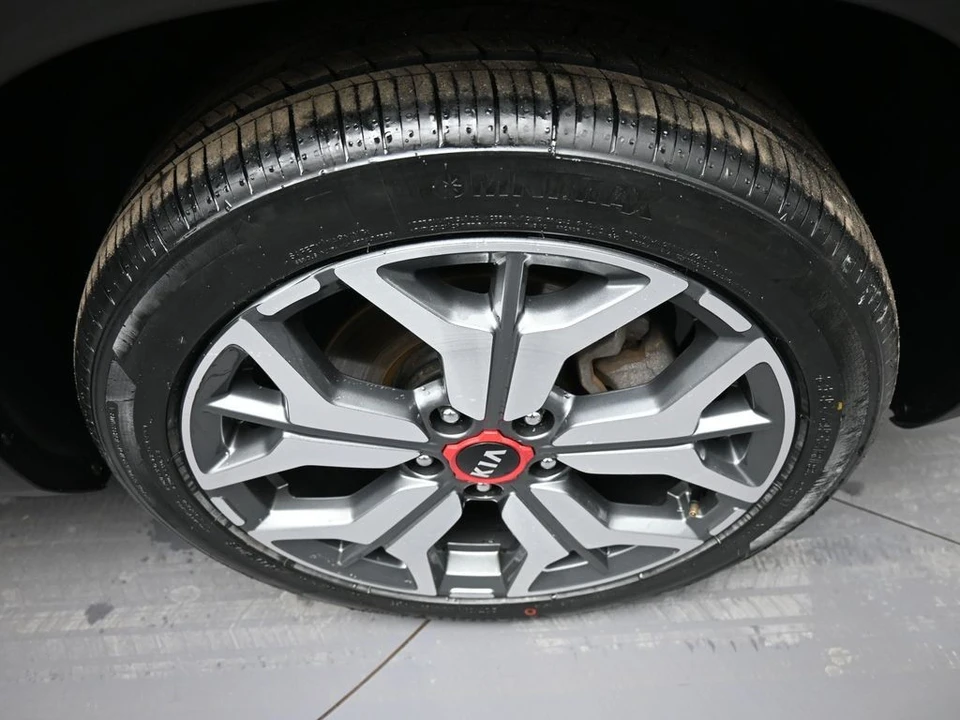 2021 Kia Seltos - Image 13 of 21