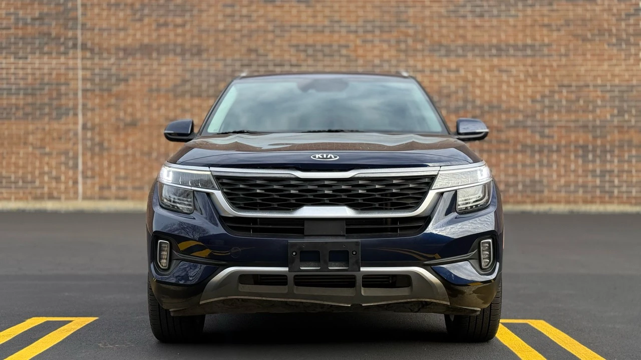 2021 Kia Seltos - Image 2 of 21