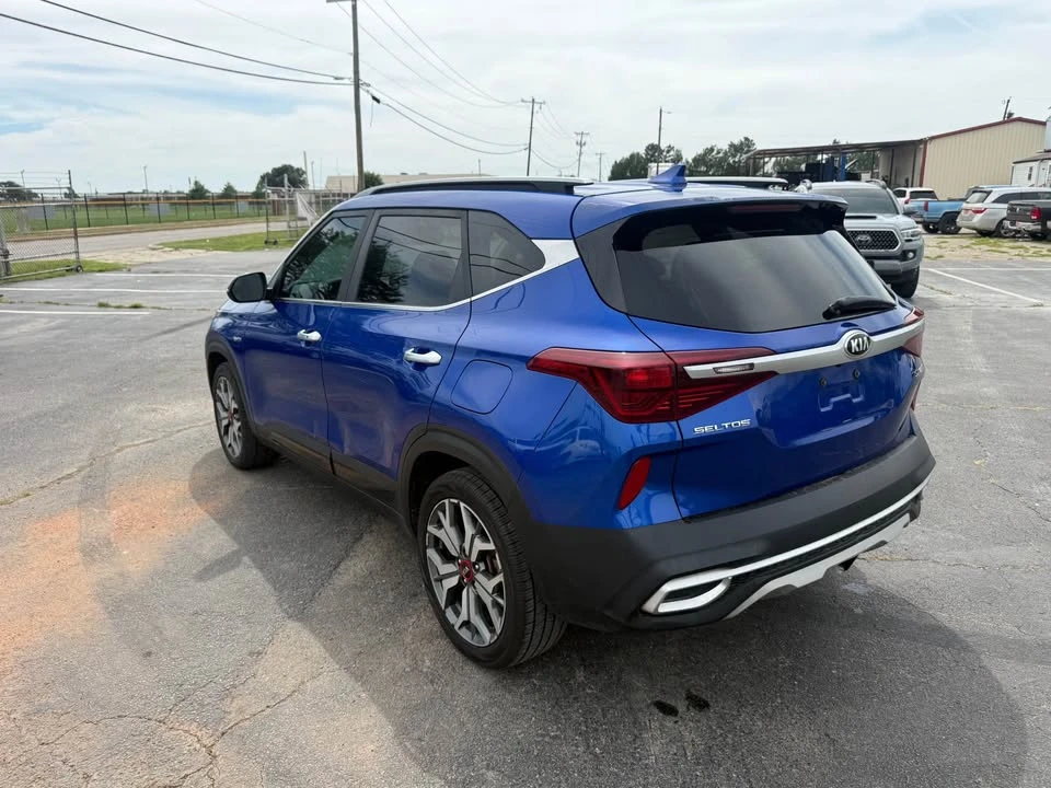 2021 Kia Seltos - Image 6 of 16