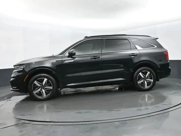 2021 Kia Sorento - Image 5 of 12