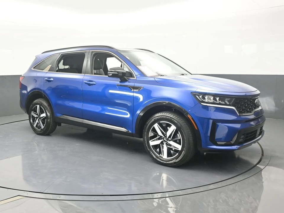 2021 Kia Sorento - Image 8 of 12