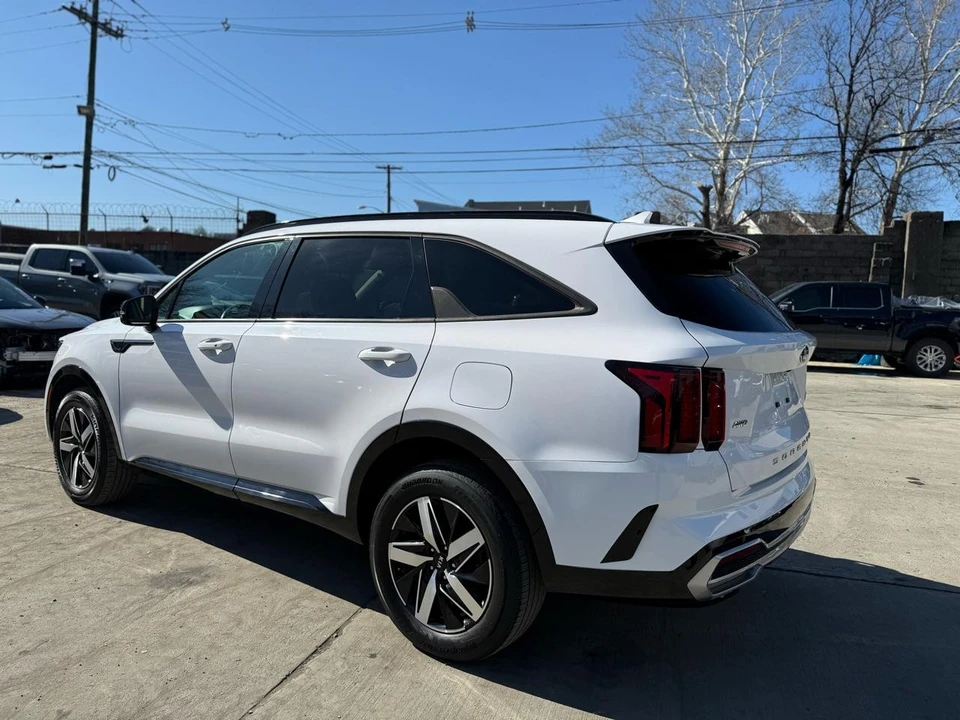 2021 Kia Sorento - Image 5 of 21