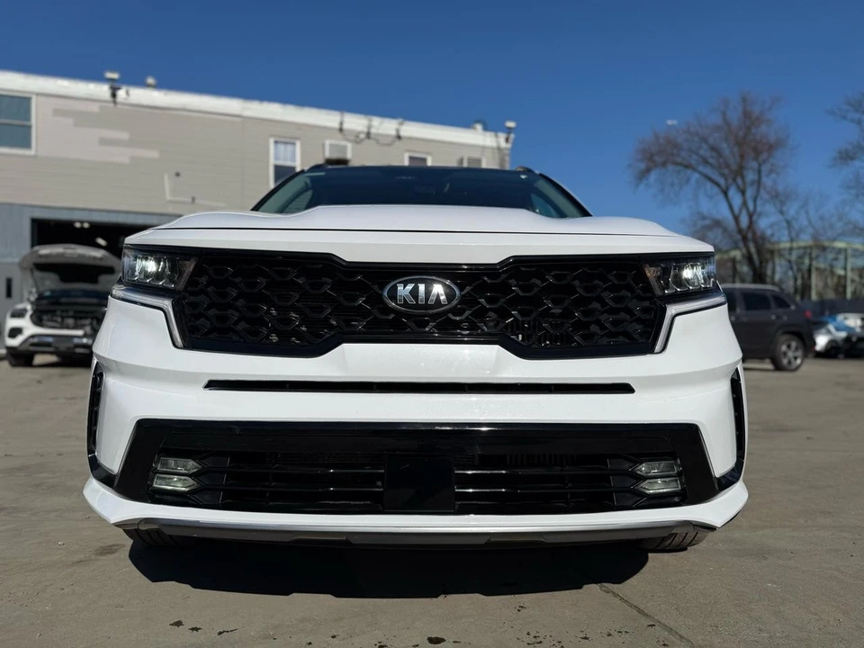 2021 Kia Sorento - Image 17 of 21