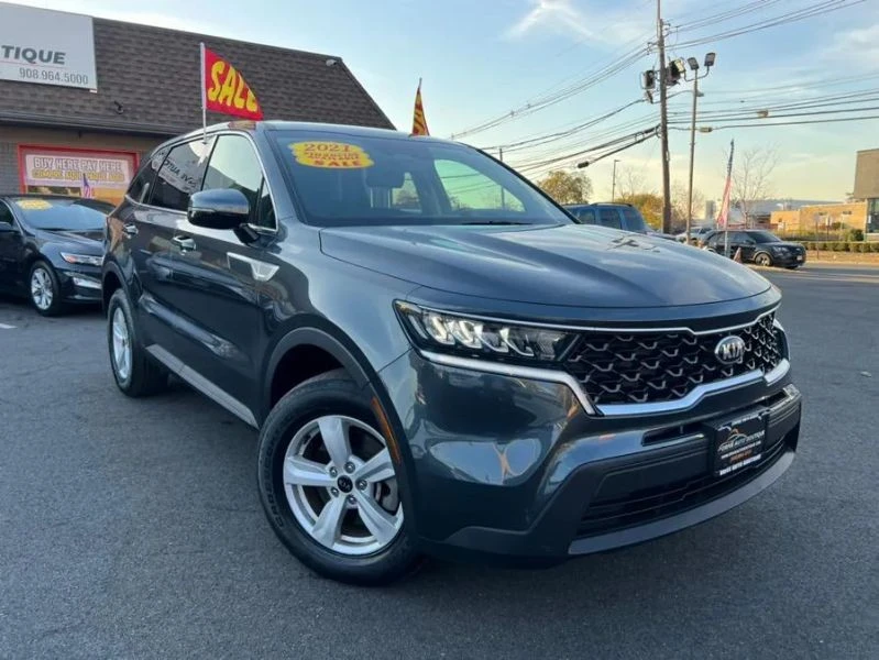 2021 Kia Sorento - Image 4 of 12