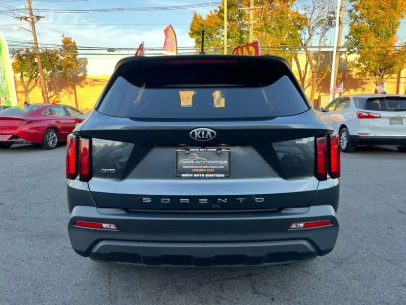 2021 Kia Sorento - Image 6 of 12
