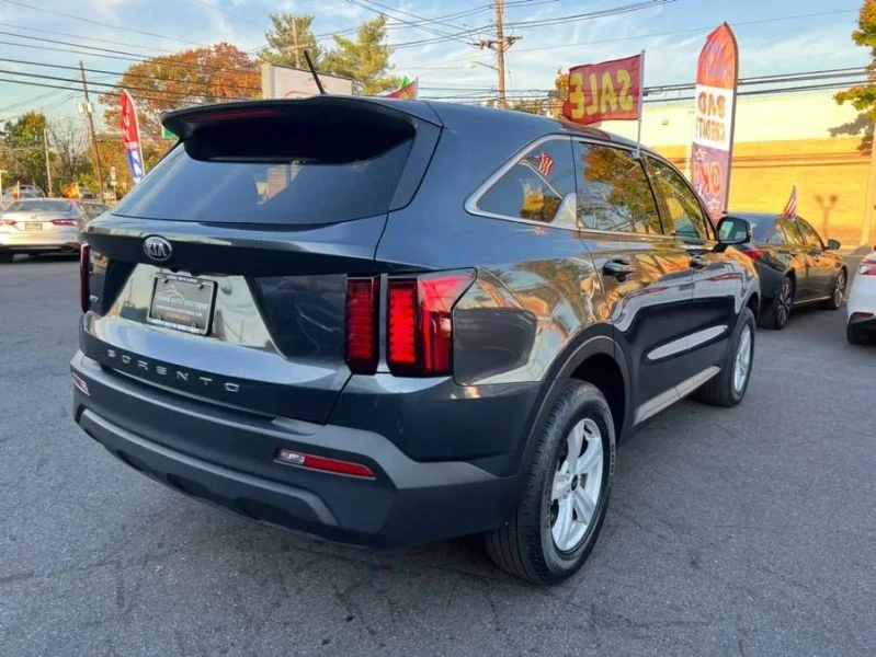 2021 Kia Sorento - Image 5 of 12