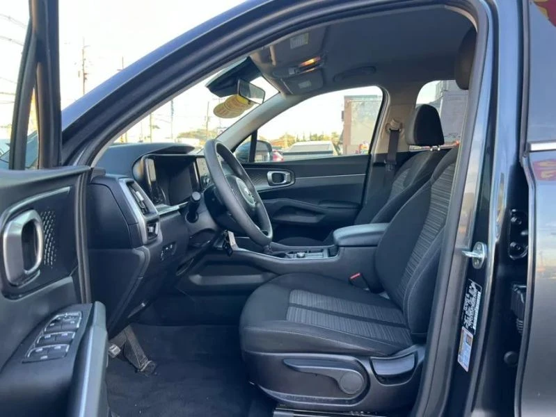 2021 Kia Sorento - Image 7 of 12