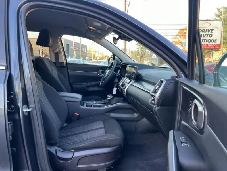 2021 Kia Sorento - Image 9 of 12