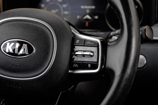 2021 Kia Sorento - Image 18 of 21