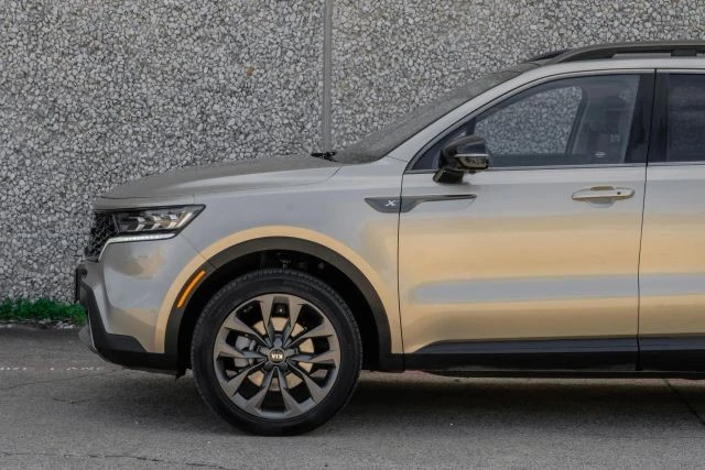 2021 Kia Sorento - Image 12 of 21