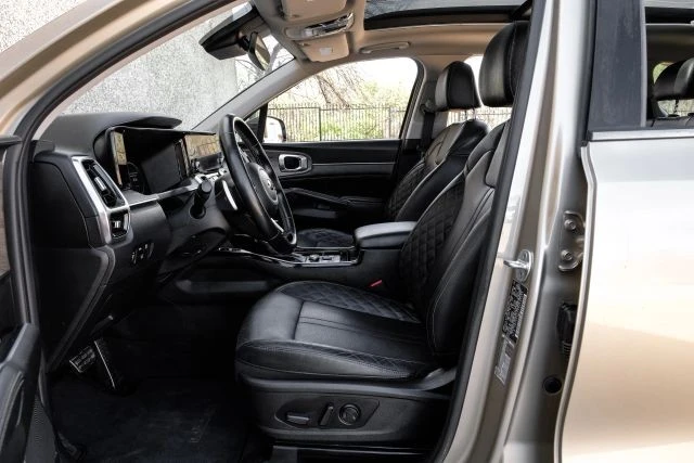 2021 Kia Sorento - Image 4 of 21