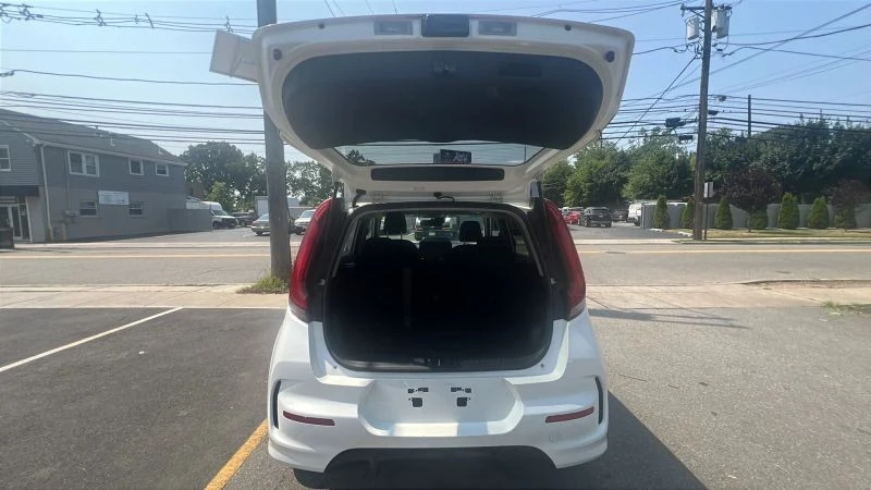 2021 Kia Soul - Image 9 of 12