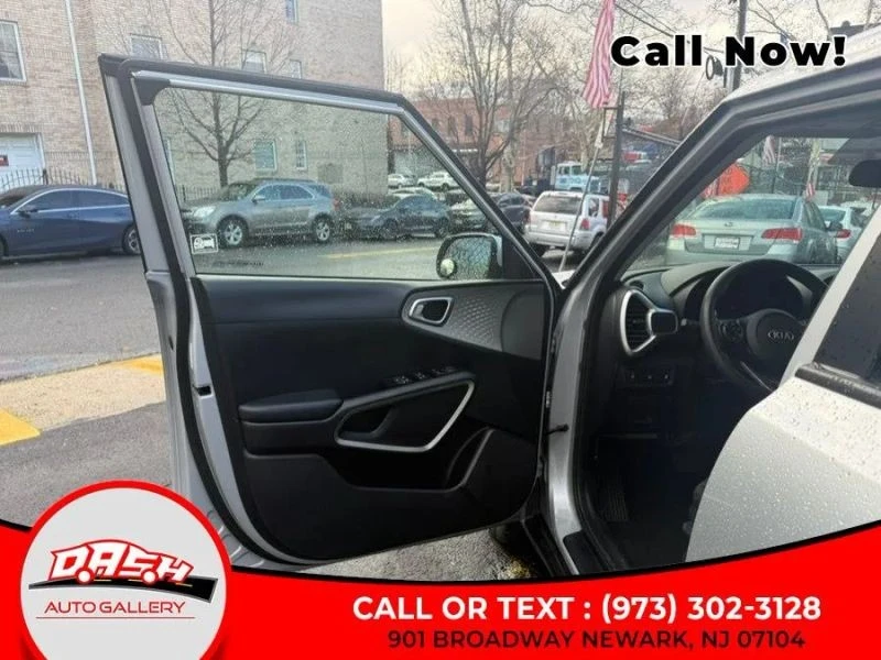 2021 Kia Soul - Image 10 of 12