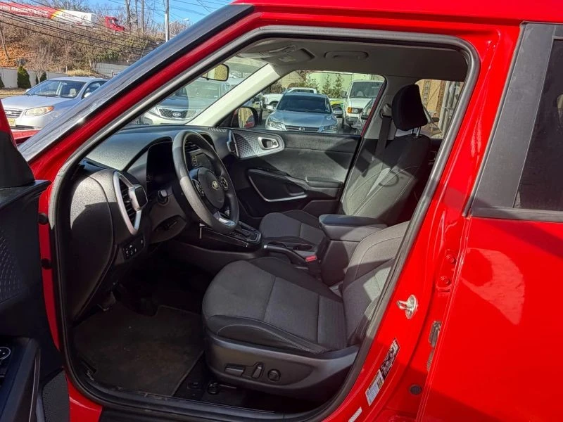 2021 Kia Soul - Image 10 of 12