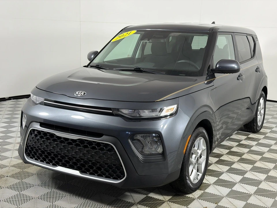 2021 Kia Soul - Image 9 of 21