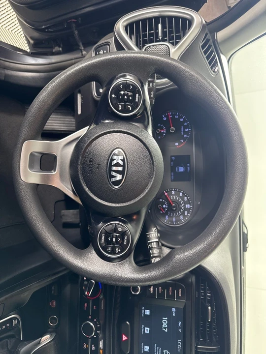 2021 Kia Soul - Image 15 of 21