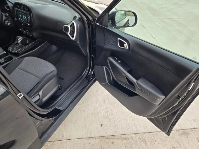 2021 Kia Soul - Image 19 of 31