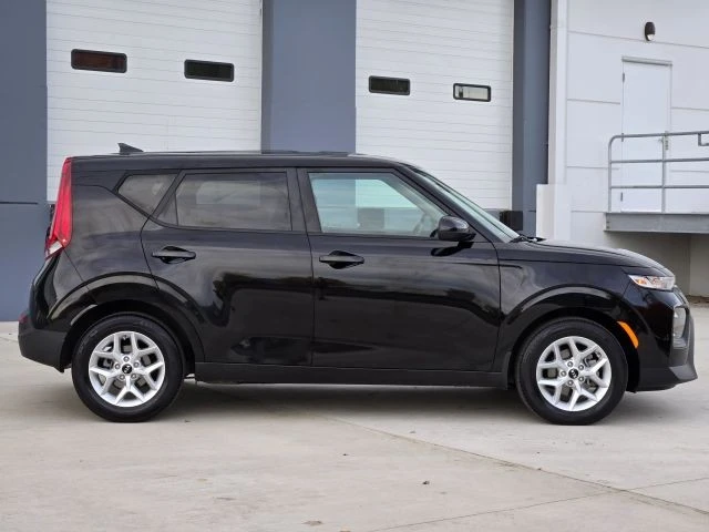 2021 Kia Soul - Image 15 of 21