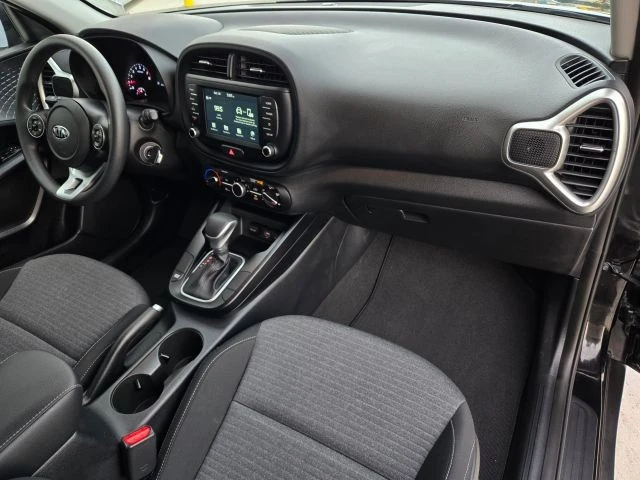 2021 Kia Soul - Image 2 of 31