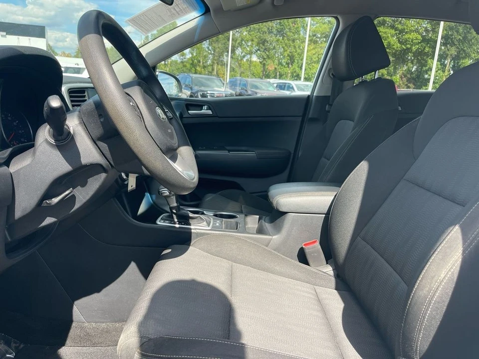 2021 Kia Sportage - Image 9 of 12