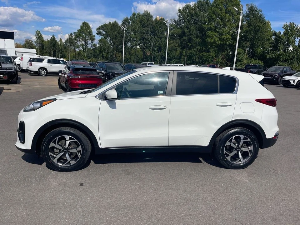 2021 Kia Sportage - Image 2 of 12