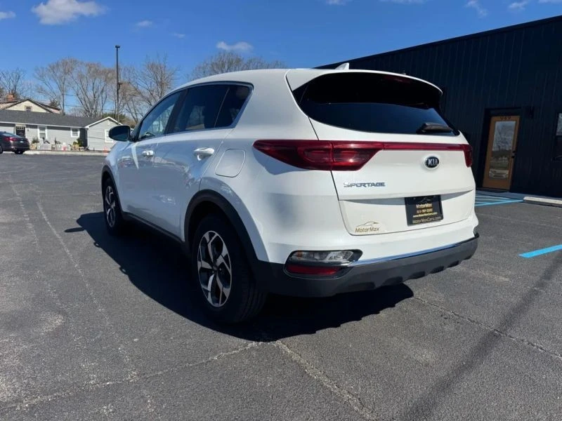 2021 Kia Sportage - Image 2 of 11