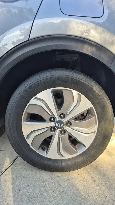 2021 Kia Sportage - Image 4 of 12